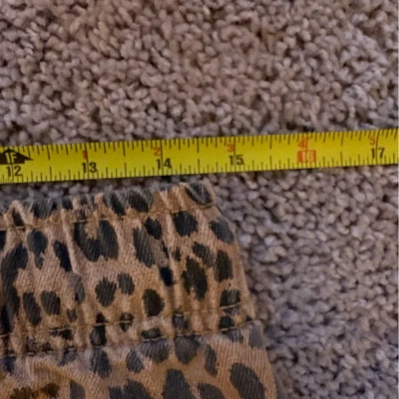Gap Leopard Print Barrel Jeans - Picture 5 of 5